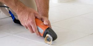 repairing cracked grout